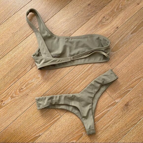 Wanderlust-one Strap Bikini Top & Minimal Bikini - Picture 4 of 12